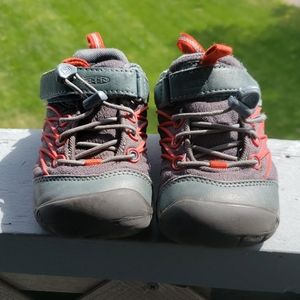 Keen Chandler CNX waterproof/non-marking shoes